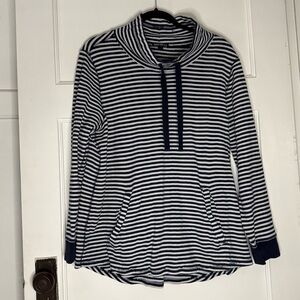 J. CREW Mercantile Waffle Funnelneck Sweatshirt Navy Blue White‎ Mock Neck
